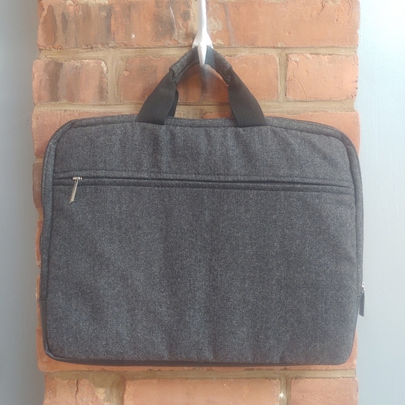 Bugatti laptop sleeve bag for 15.6 inch laptop/tablet in grey herringbone - Picture 2 of 5